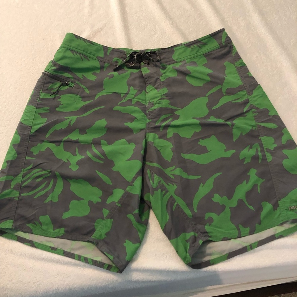 Men’s Patagonia Swim boardshorts size 36
